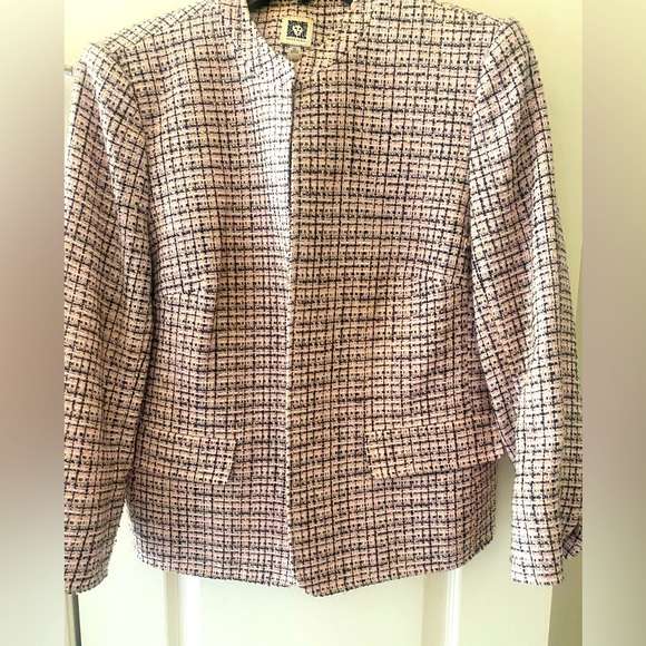 Anne Klein pink tweed suit jacket, size 12. - Picture 1 of 3